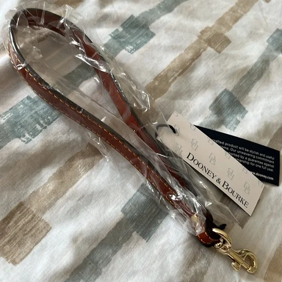 New. D & B Wristle (brown) - Picture 4 of 12